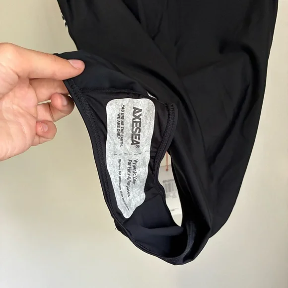 Axesea UPF 50+ Coverage Modest Black One-Piece Swimsuit Short Sleeve Size 10 NWT - Picture 8 of 8